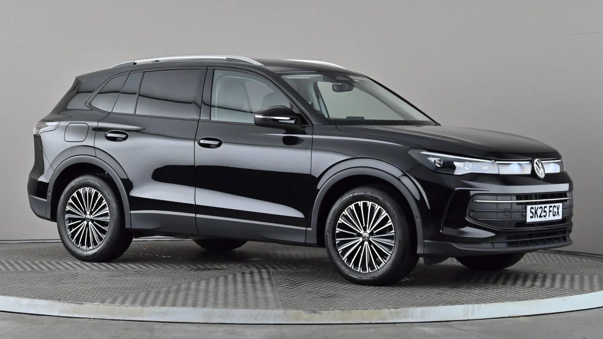 2025 VOLKSWAGEN TIGUAN for sale
