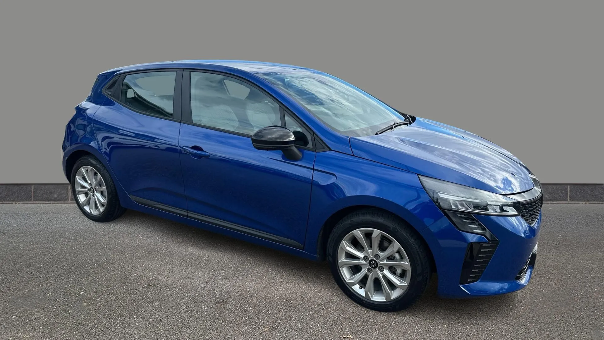 2024 RENAULT CLIO for sale
