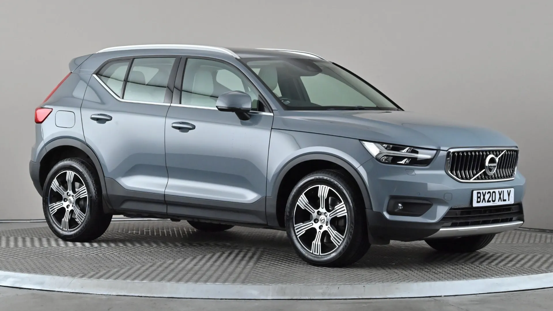 2020 VOLVO XC40 for sale