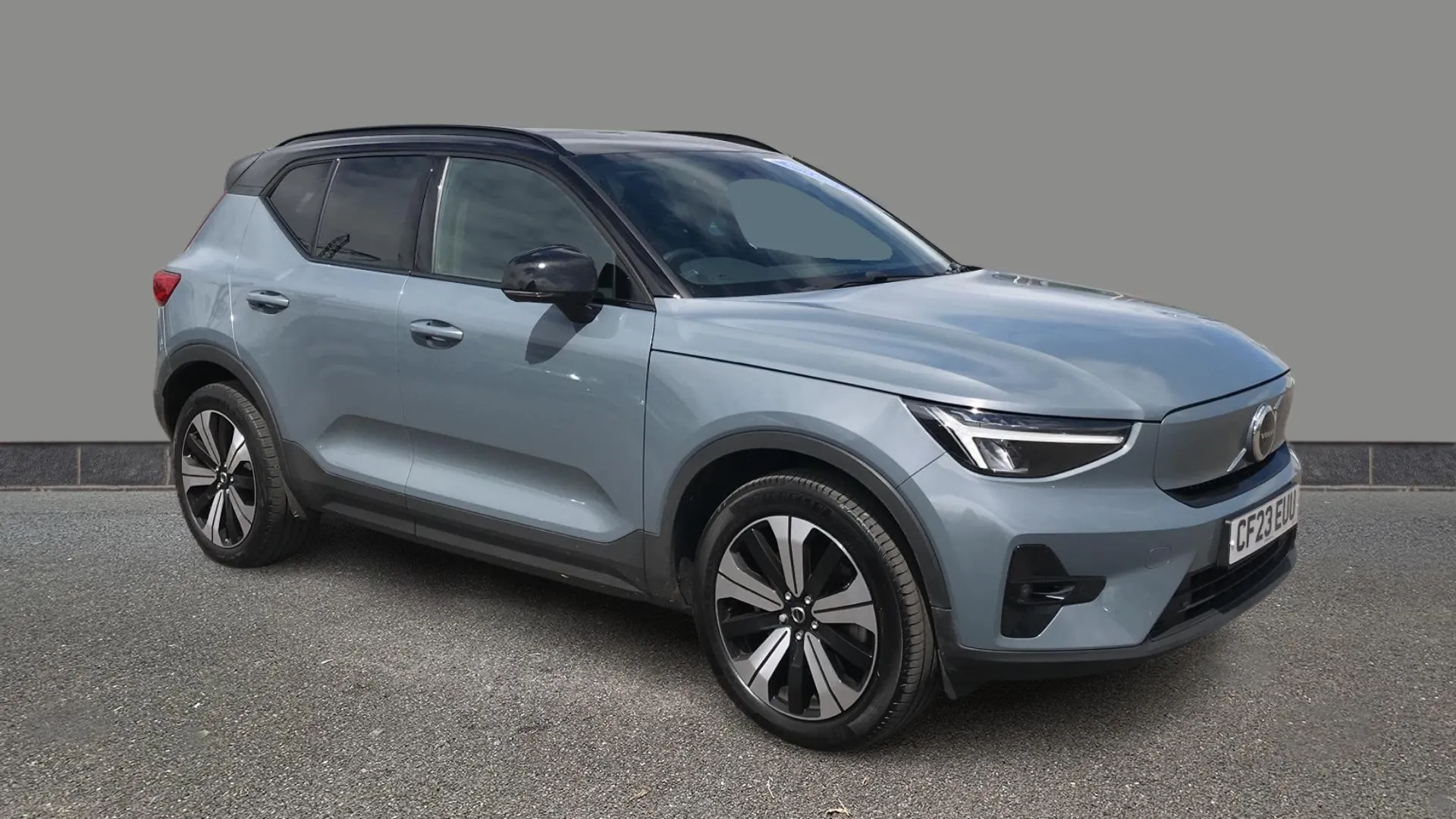 2023 VOLVO XC40 for sale