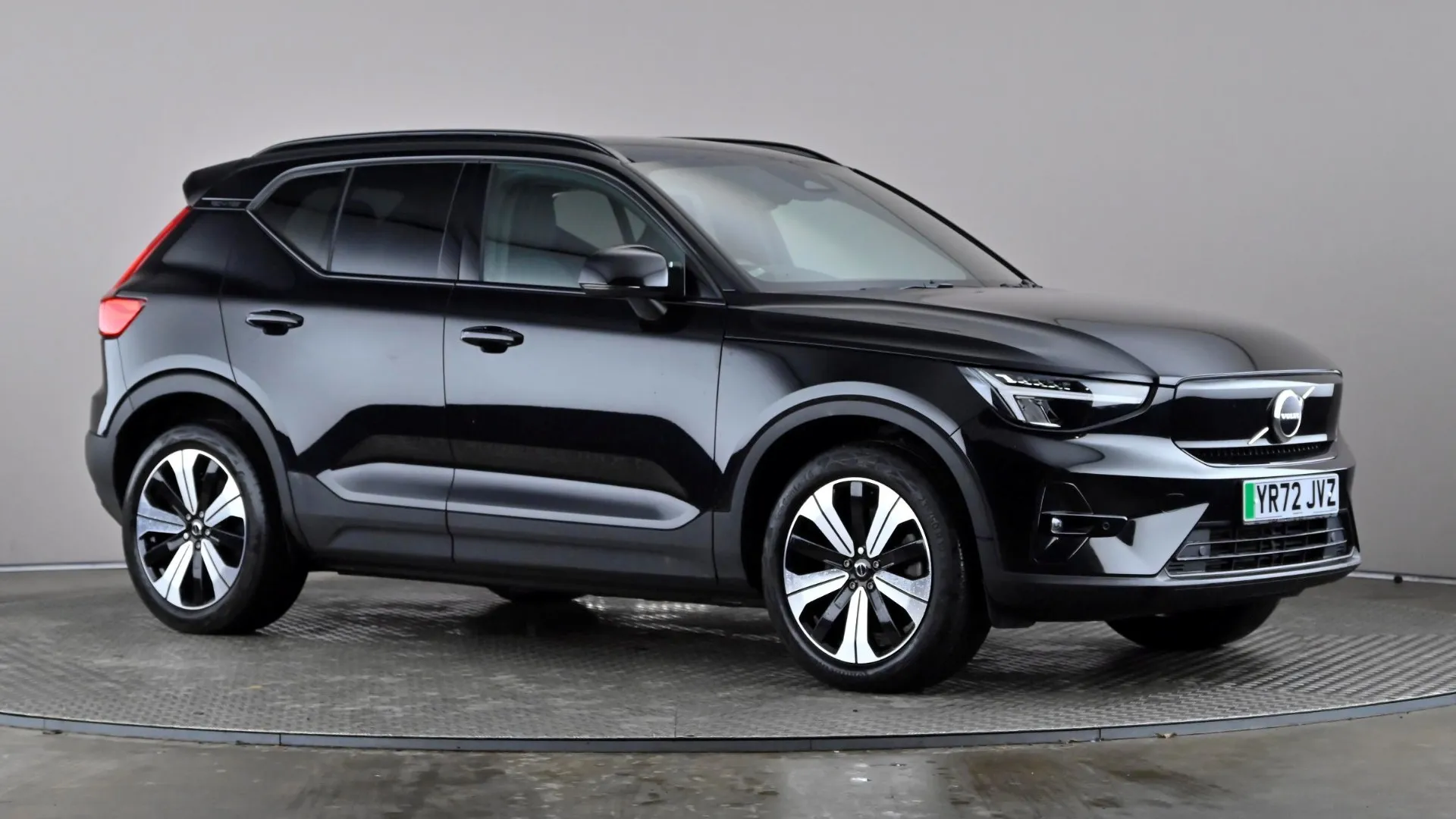 2022 VOLVO XC40 for sale
