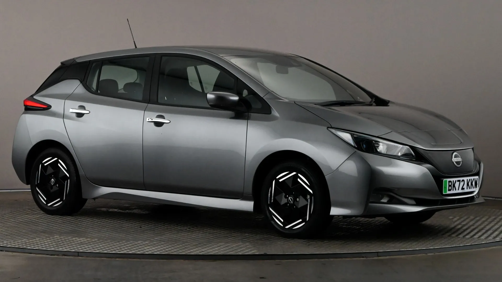 2022 NISSAN LEAF for sale