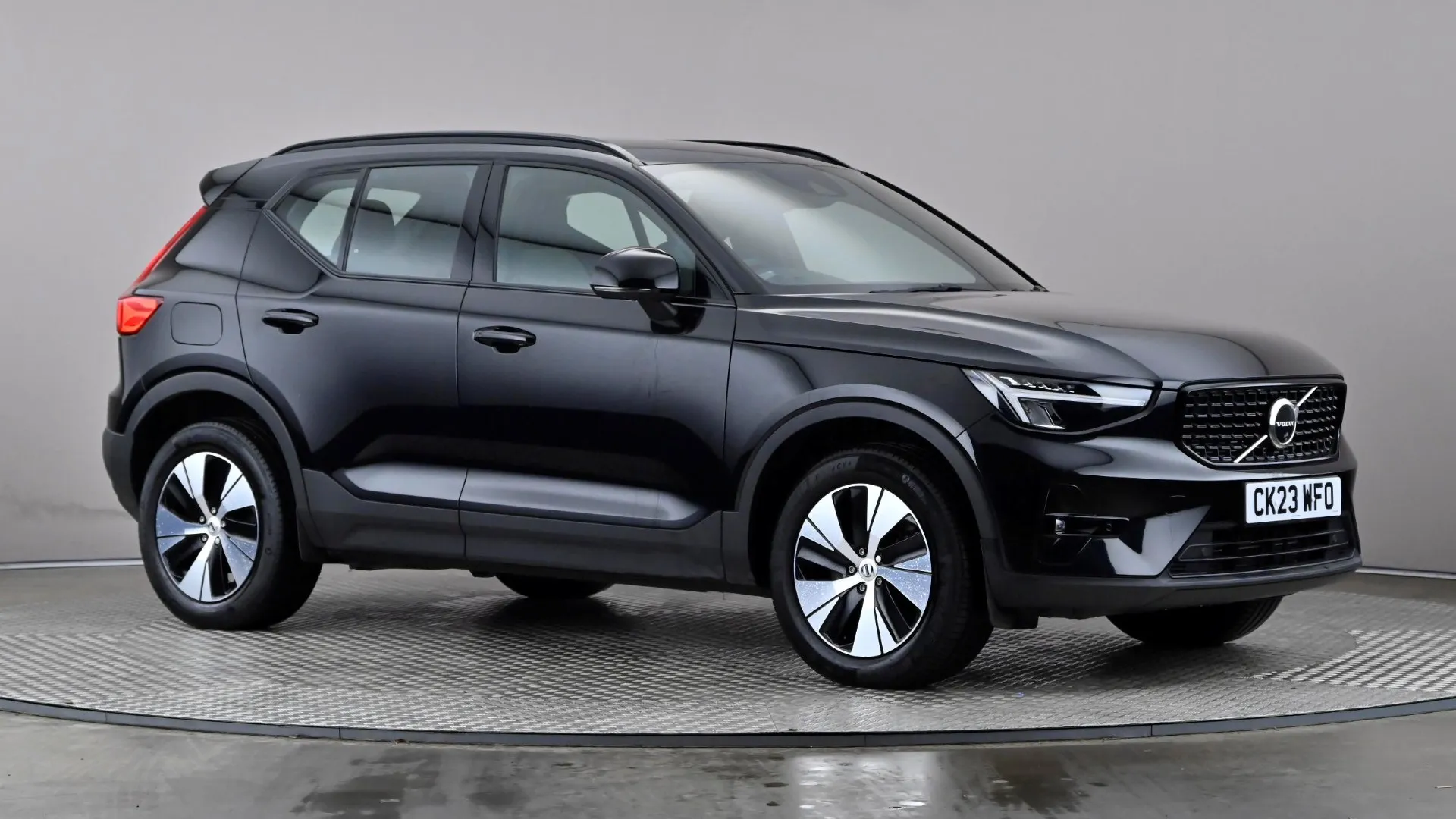 2023 VOLVO XC40 for sale