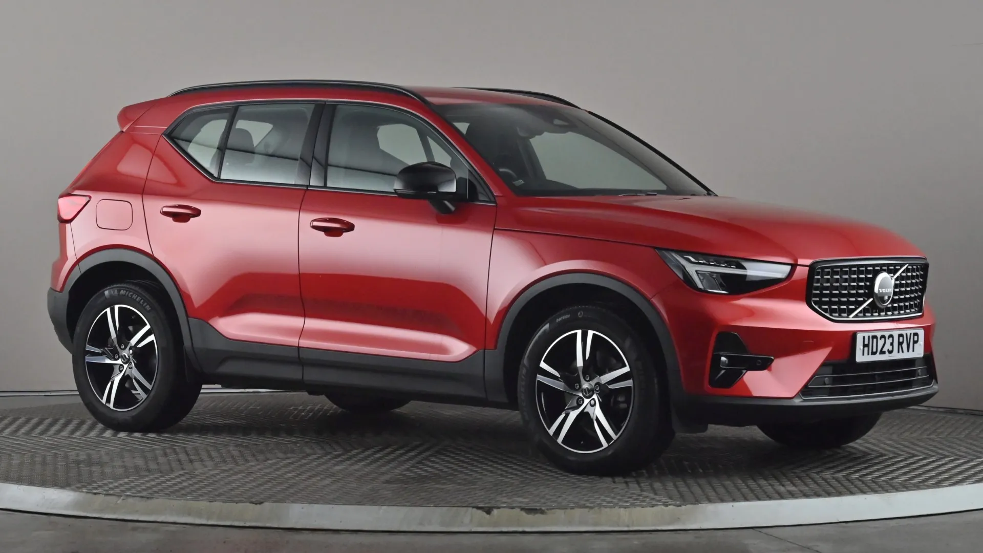 2023 VOLVO XC40 for sale