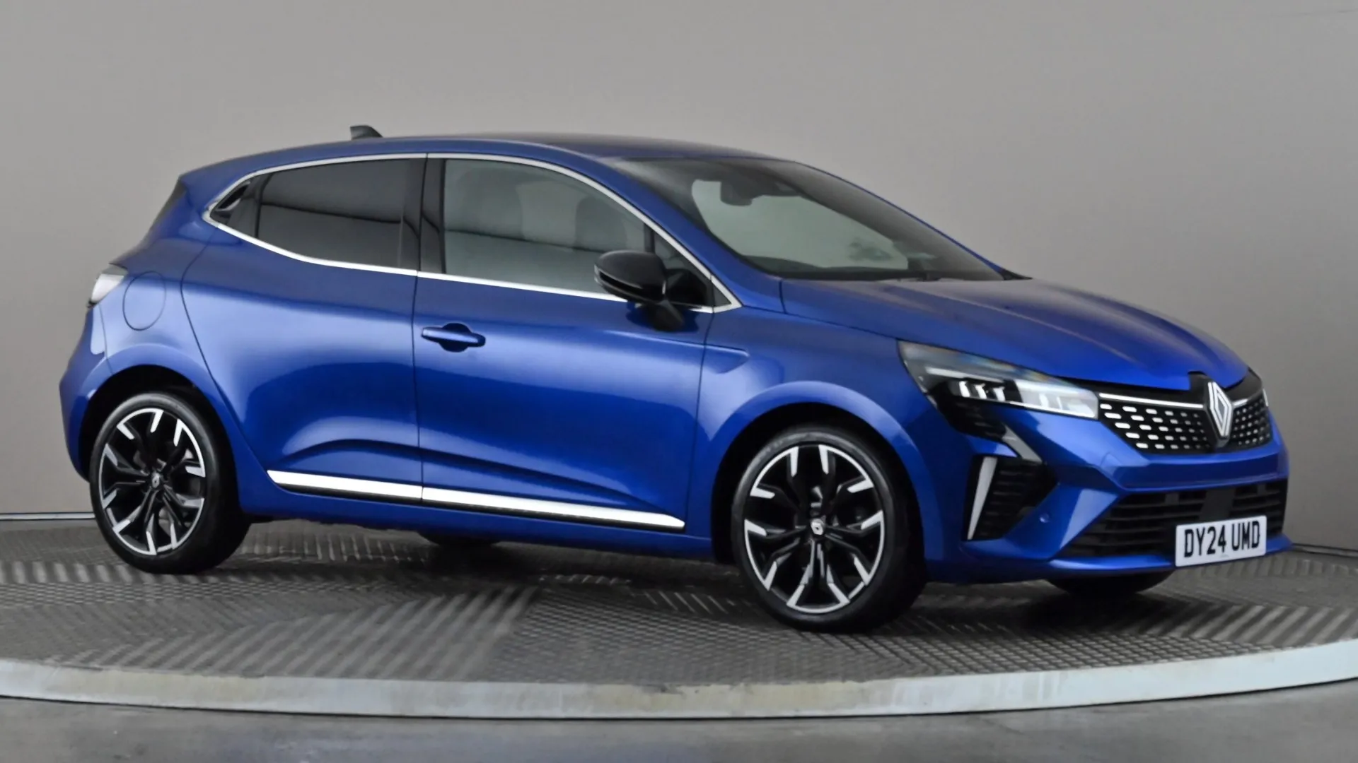 2024 RENAULT CLIO for sale