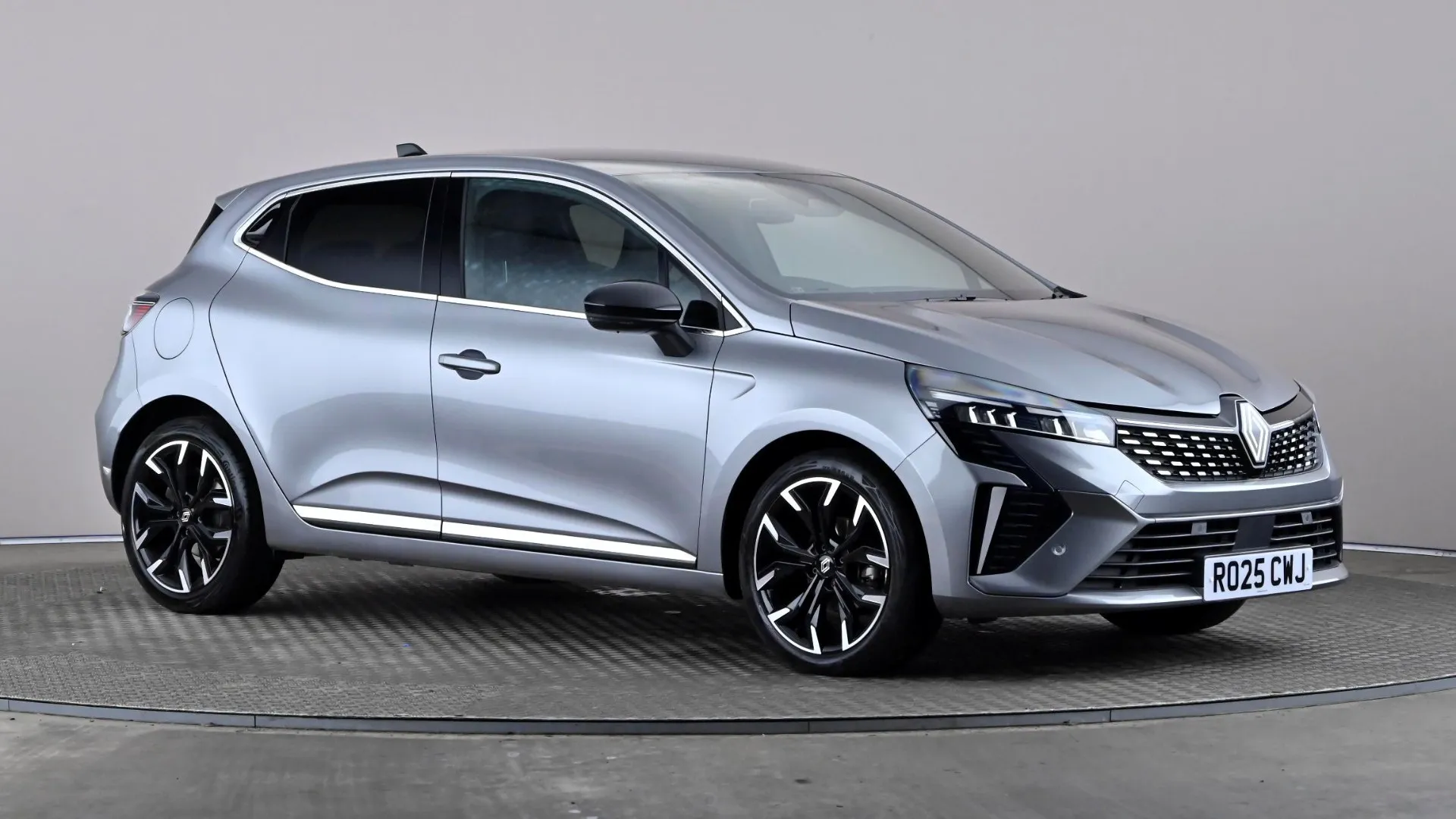 2025 RENAULT CLIO for sale