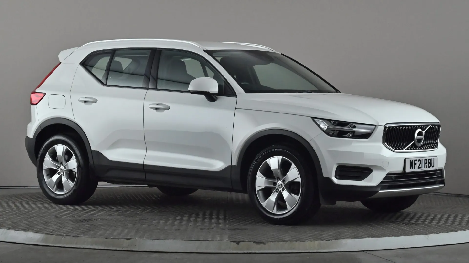 2021 VOLVO XC40 for sale