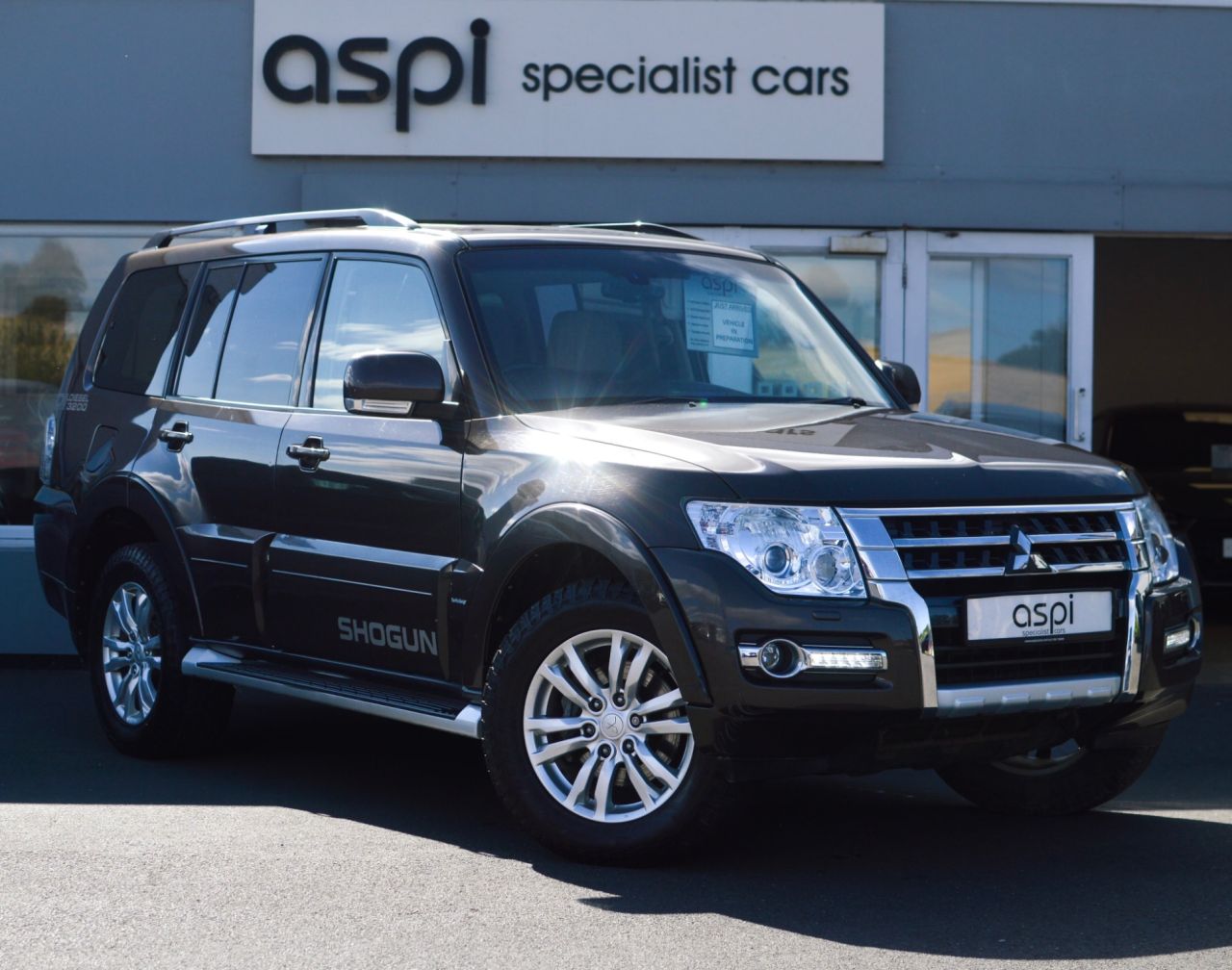 2017 MITSUBISHI SHOGUN for sale