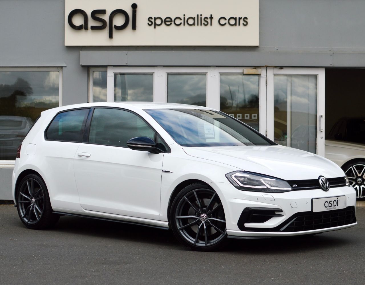 2019 VOLKSWAGEN GOLF for sale