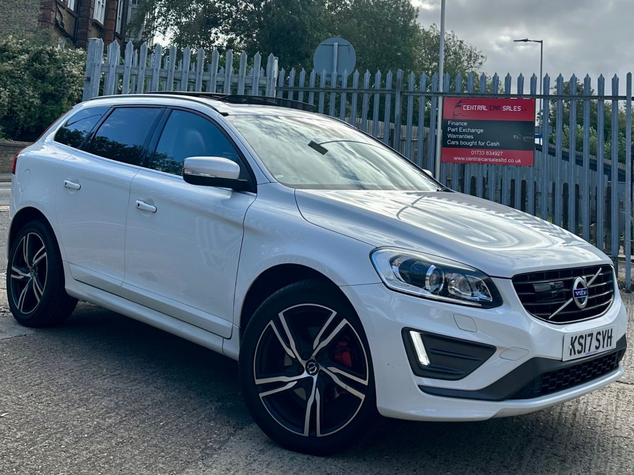 2017 VOLVO XC60 for sale