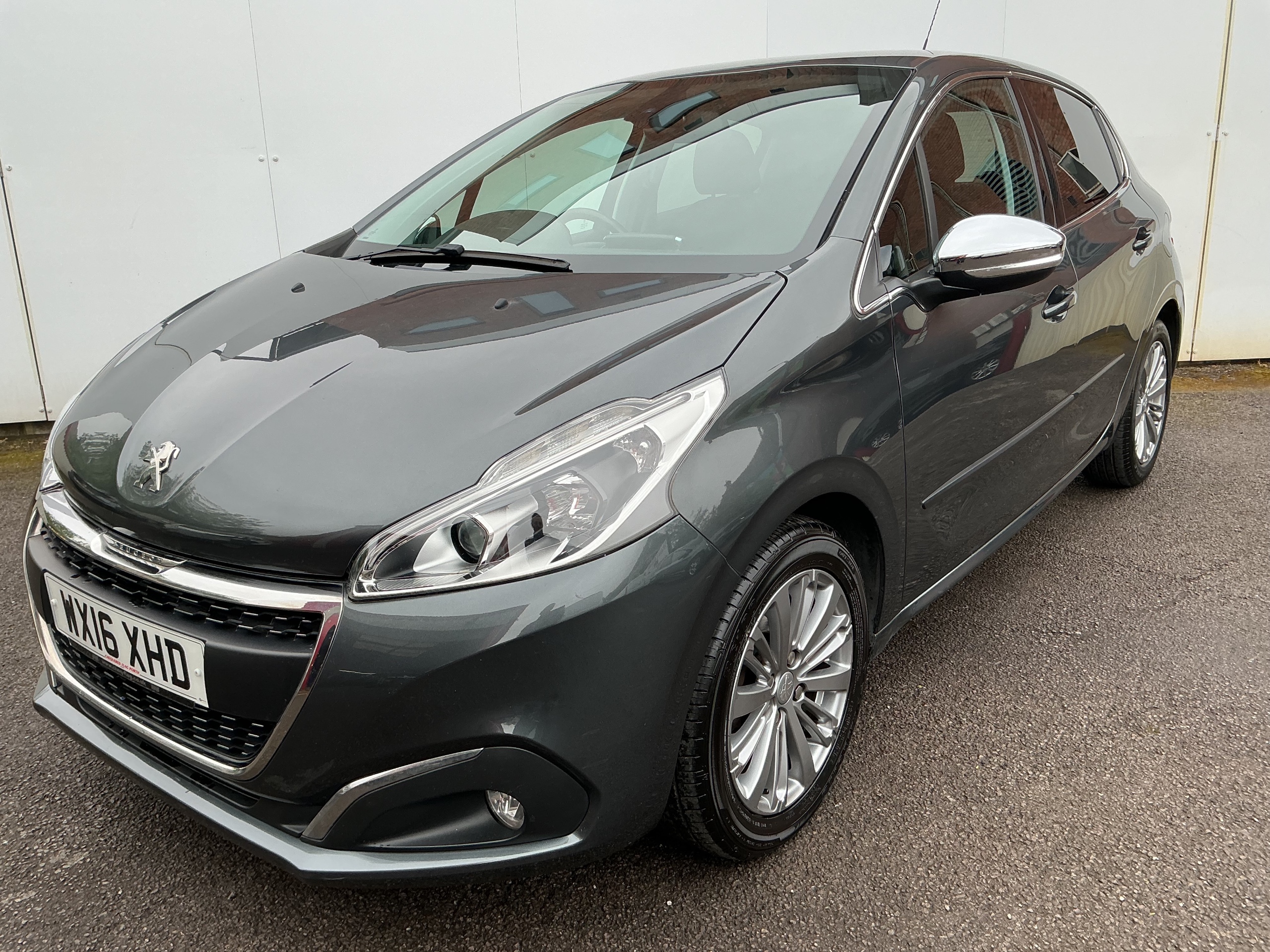 2016 PEUGEOT 208 for sale