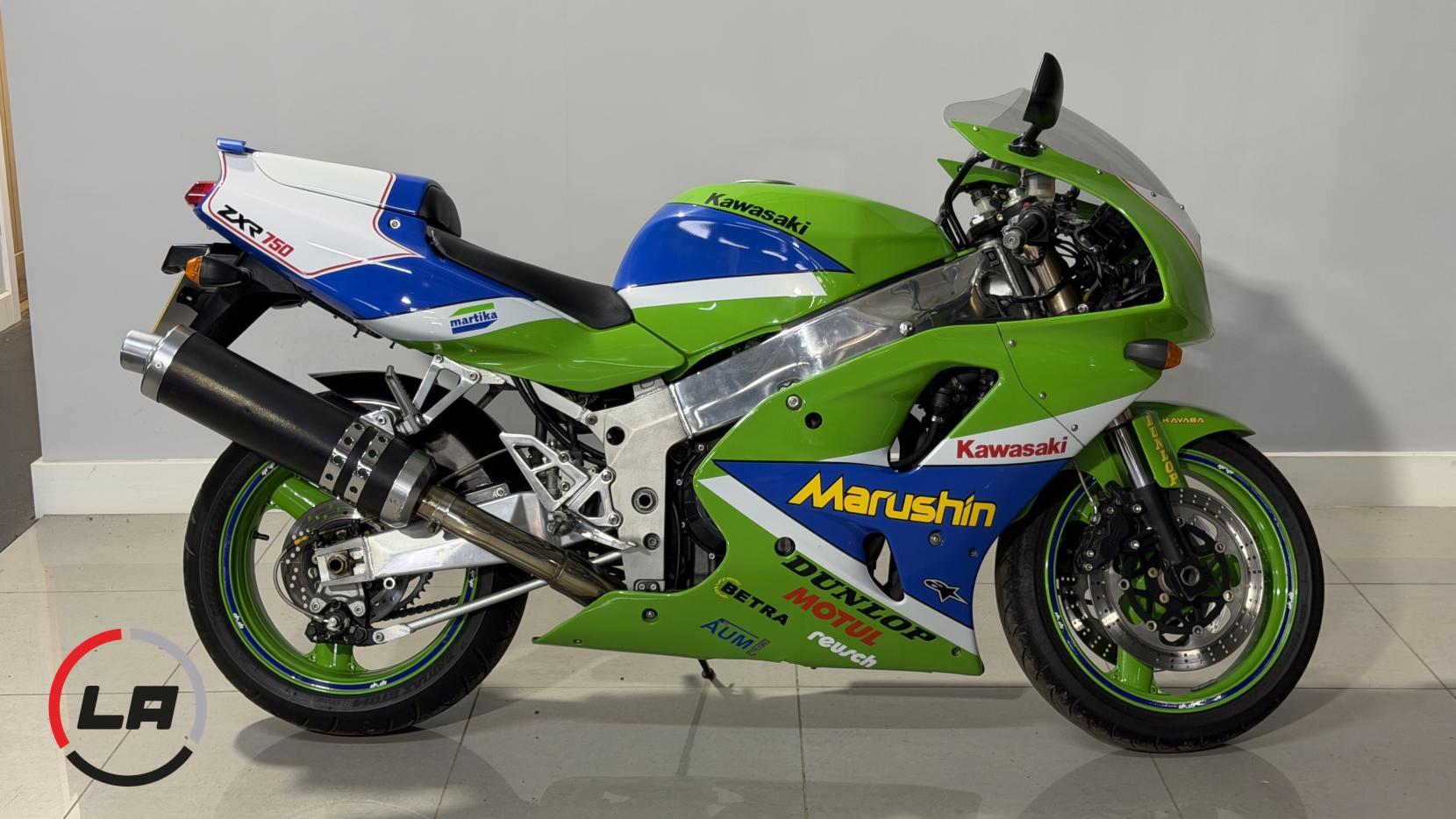カドカワ 1997 Kawasaki Zxr750 for sale in Huntingdon. It's being sold for