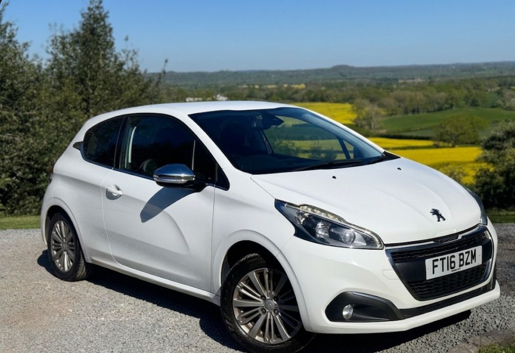 2016 PEUGEOT 208 for sale