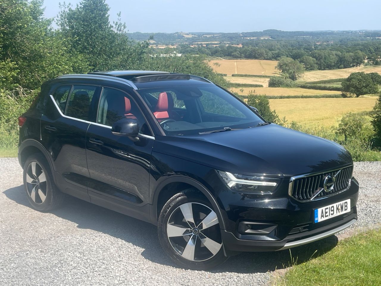 2019 VOLVO XC40 for sale