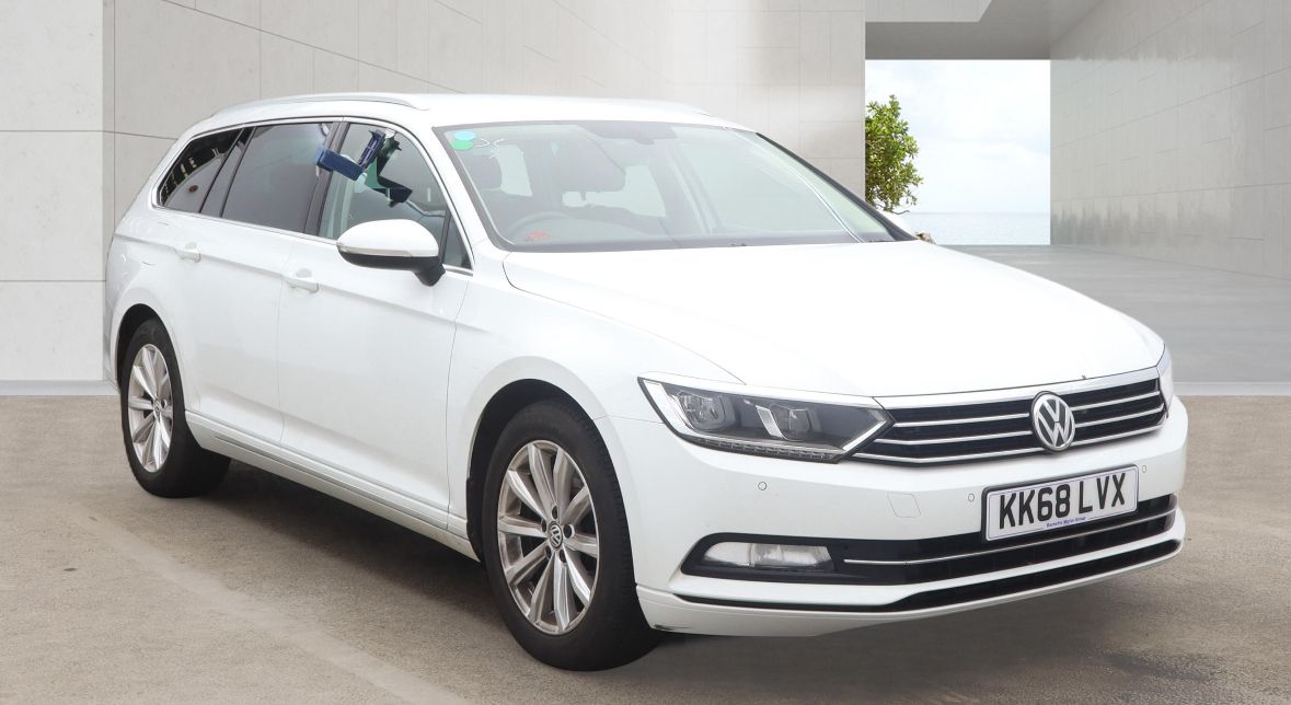 2019 VOLKSWAGEN PASSAT for sale