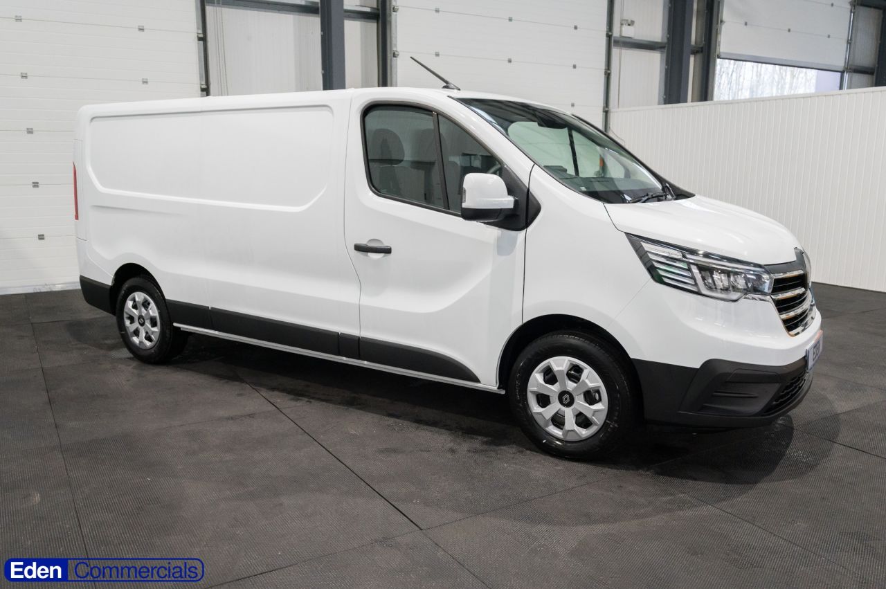 2025 RENAULT TRAFIC for sale