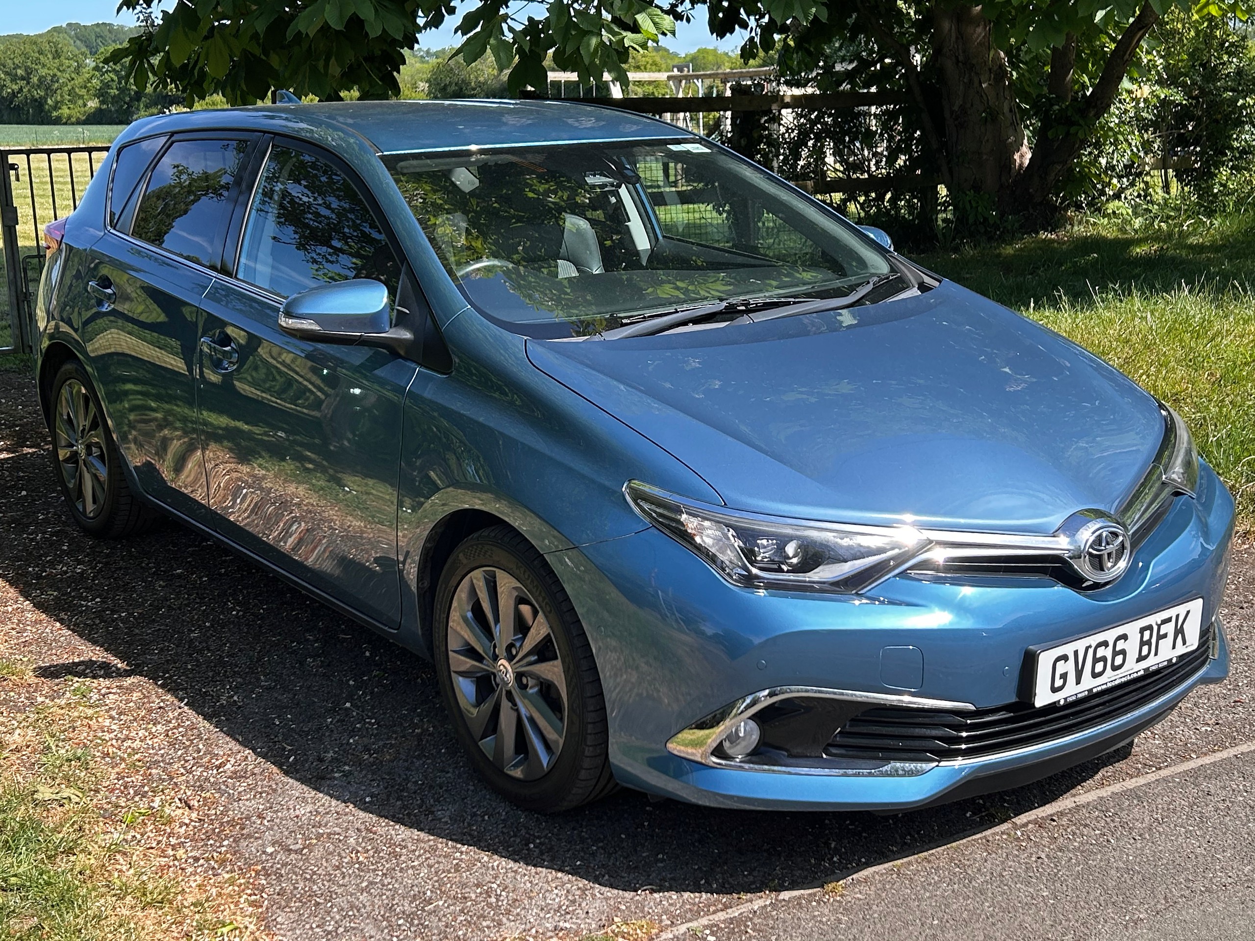 2017 TOYOTA AURIS for sale