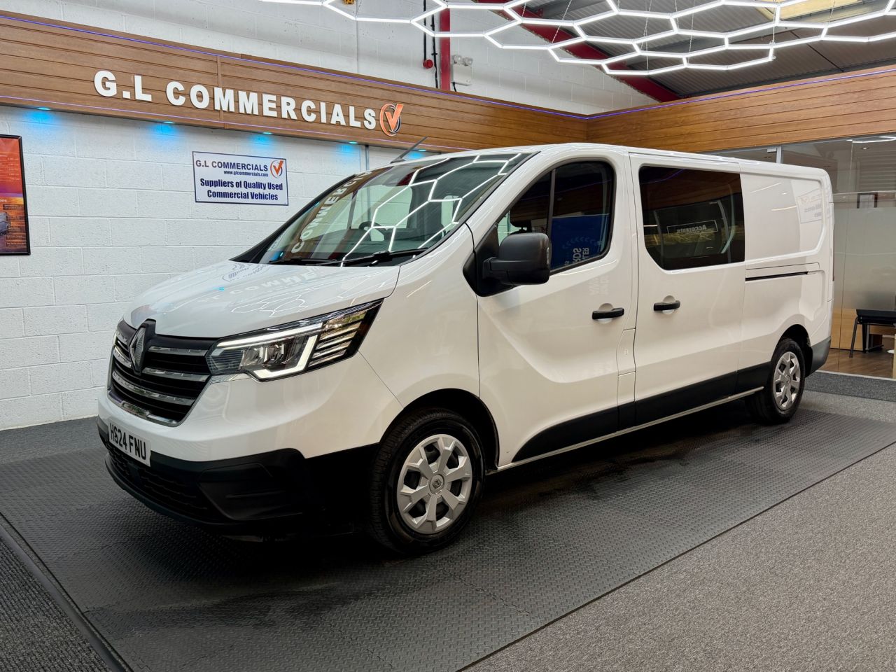 2024 RENAULT TRAFIC for sale