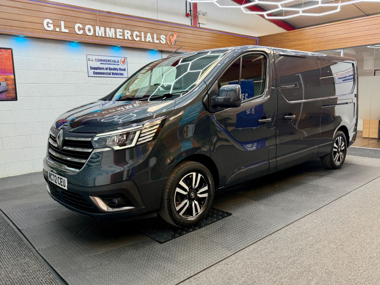 2023 RENAULT TRAFIC for sale