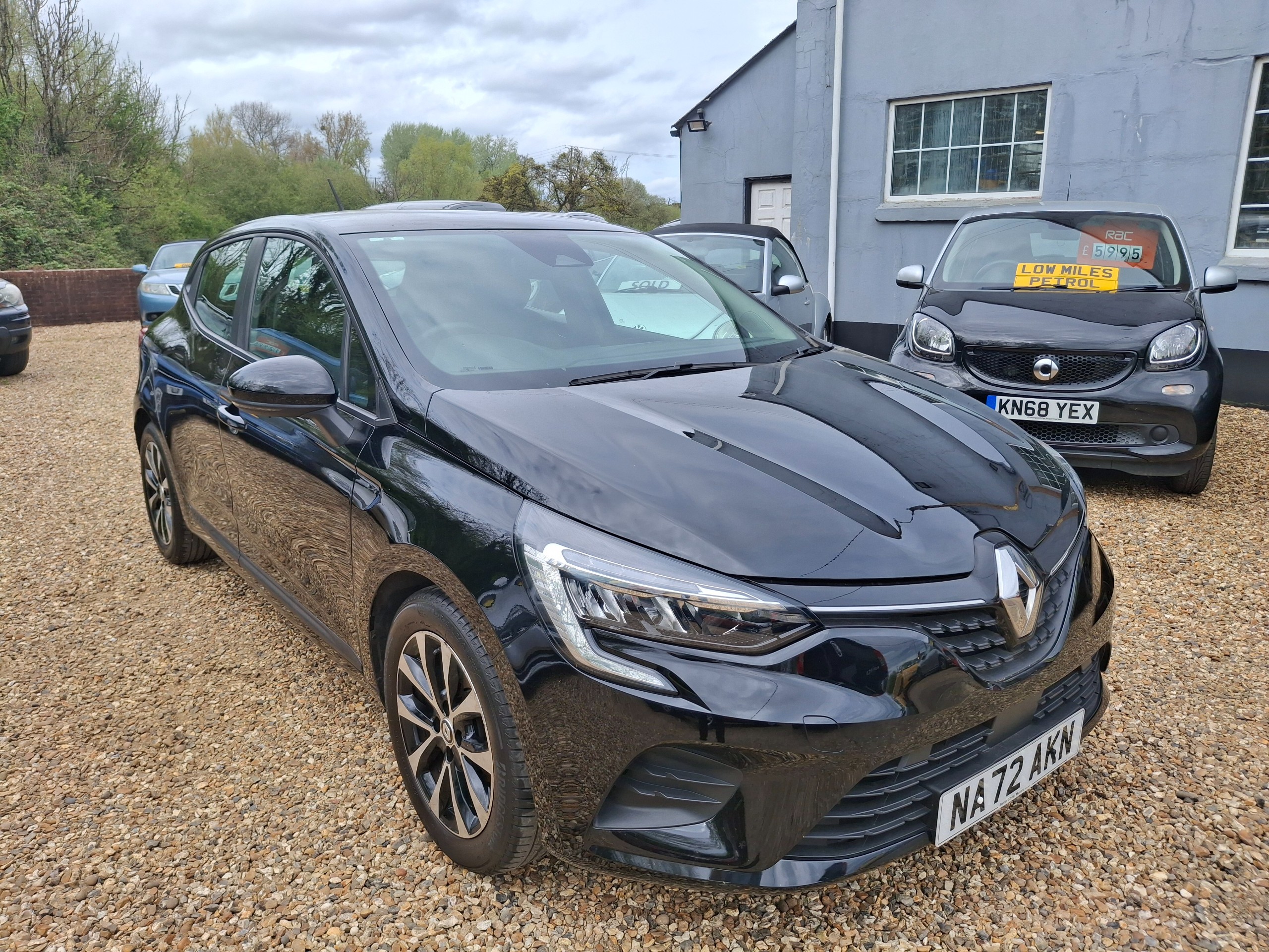 2022 RENAULT CLIO for sale
