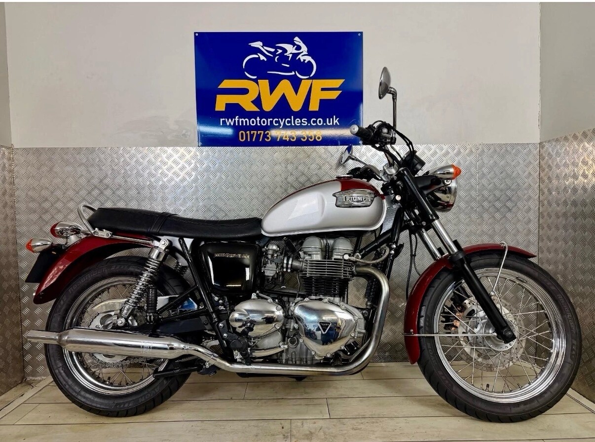 2001 TRIUMPH BONNEVILLE T100 for sale