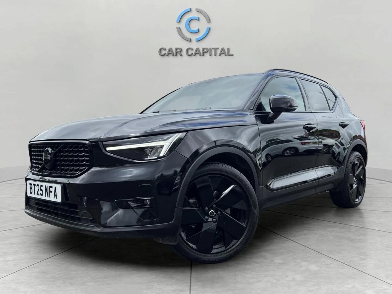 2025 VOLVO XC40 for sale