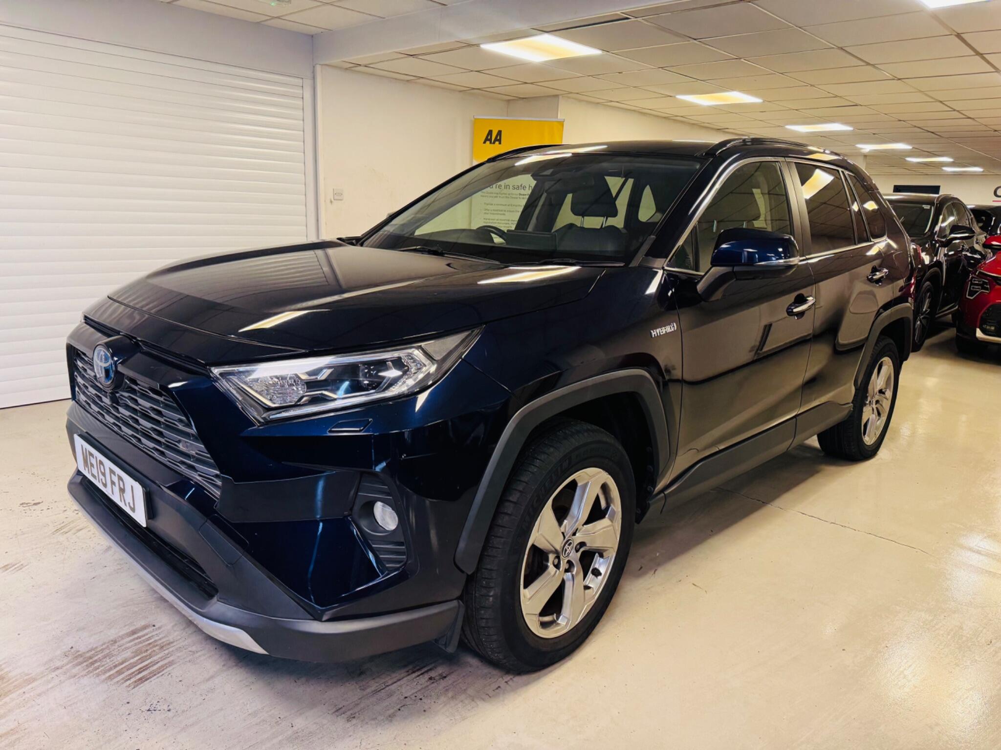 2019 TOYOTA RAV4 for sale