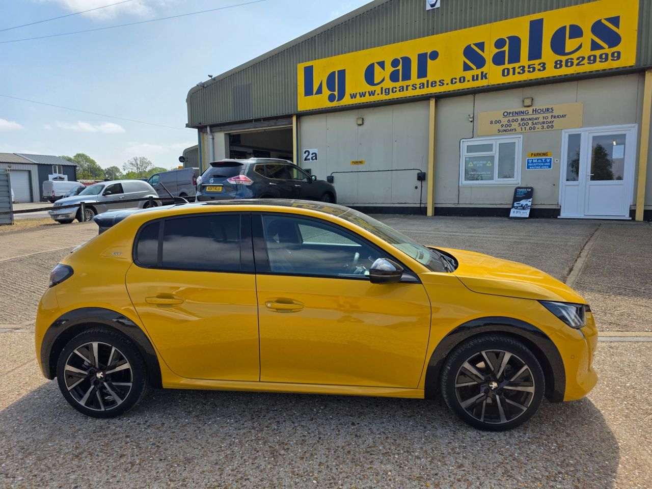 2021 PEUGEOT 208 for sale