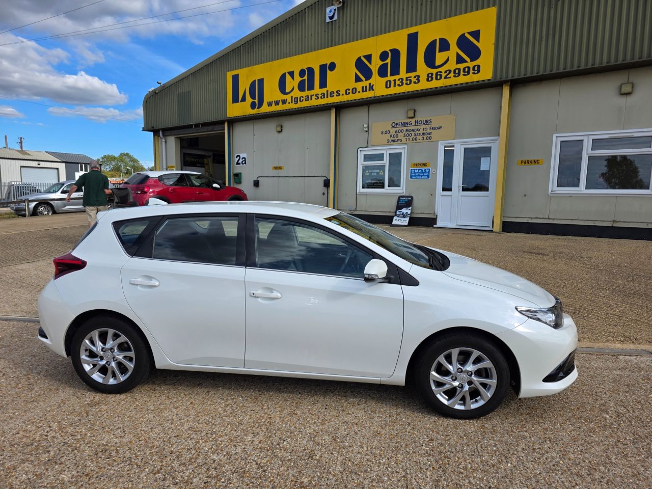 2015 TOYOTA AURIS for sale