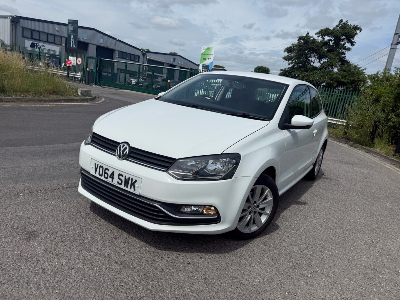 2014 VOLKSWAGEN POLO for sale