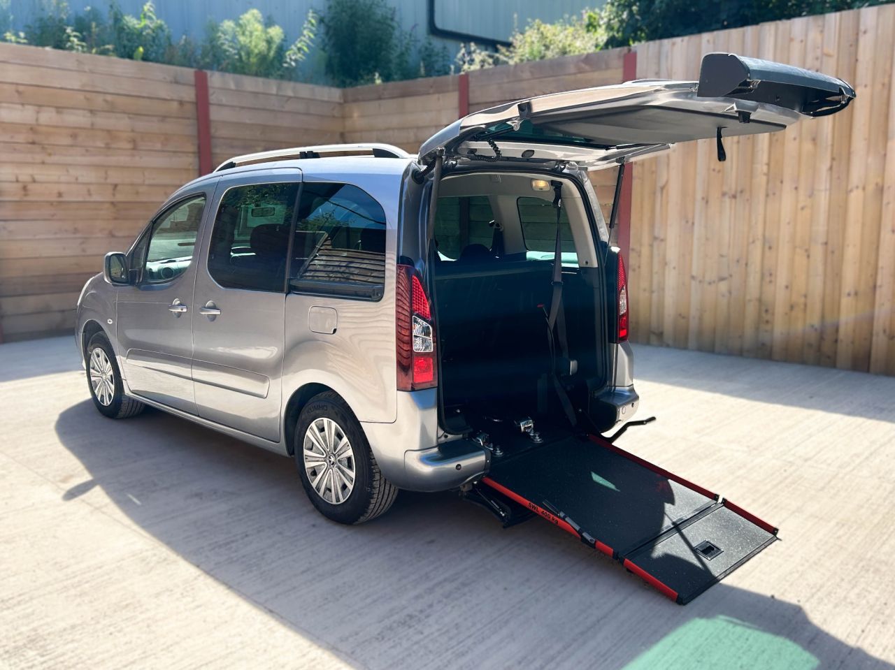 2017 PEUGEOT PARTNER TEPEE for sale