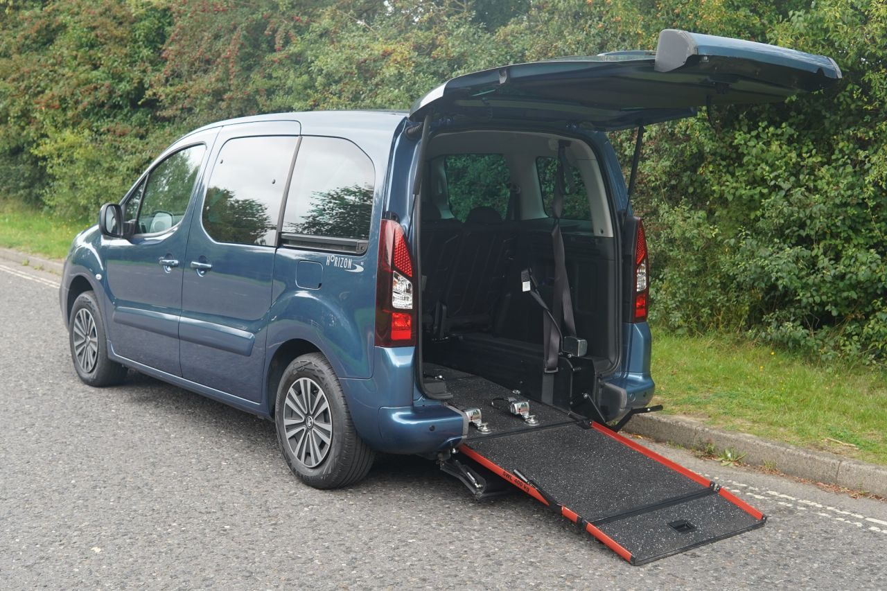 2017 PEUGEOT PARTNER TEPEE for sale