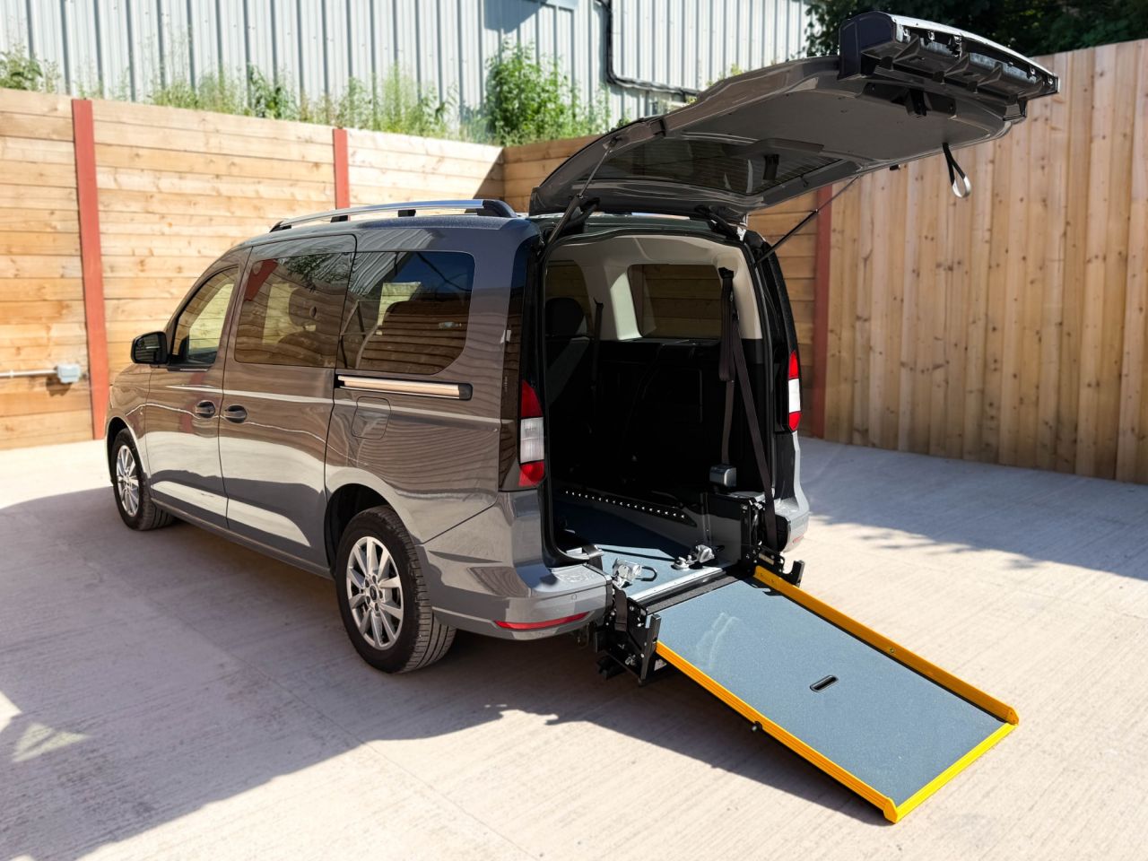 2024 FORD GRAND TOURNEO CONNECT for sale