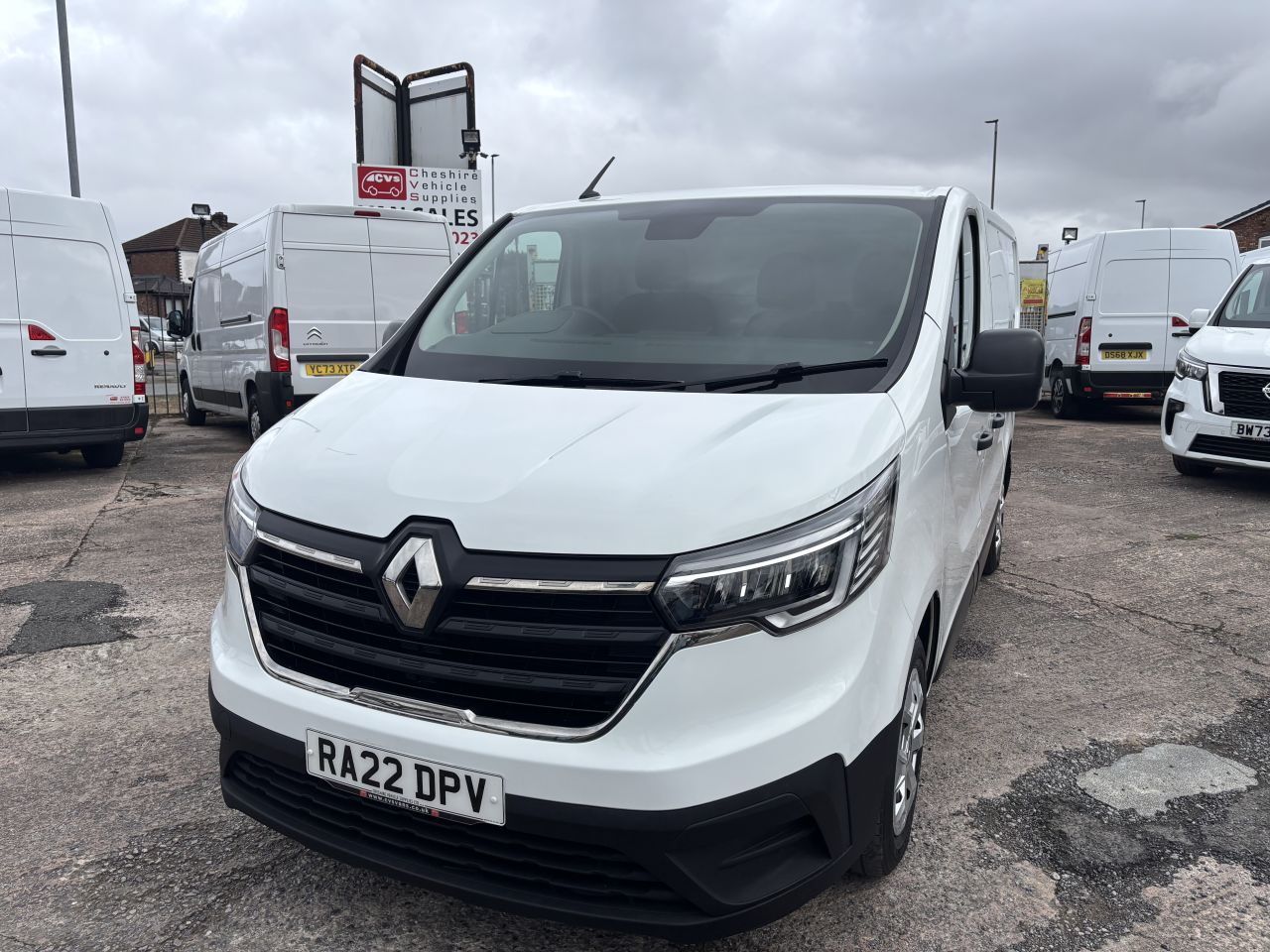 2022 RENAULT TRAFIC for sale