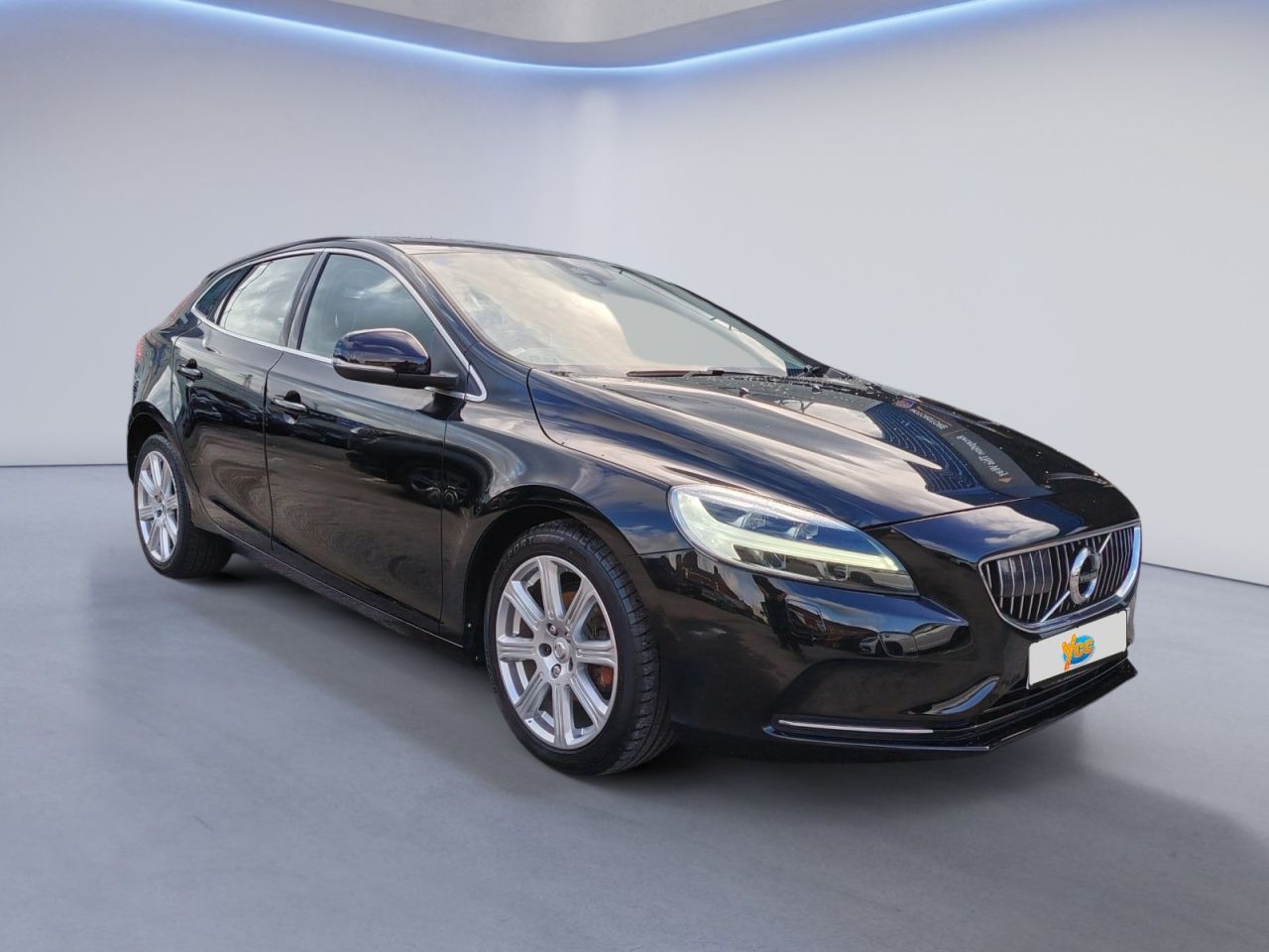 2017 VOLVO V40 for sale