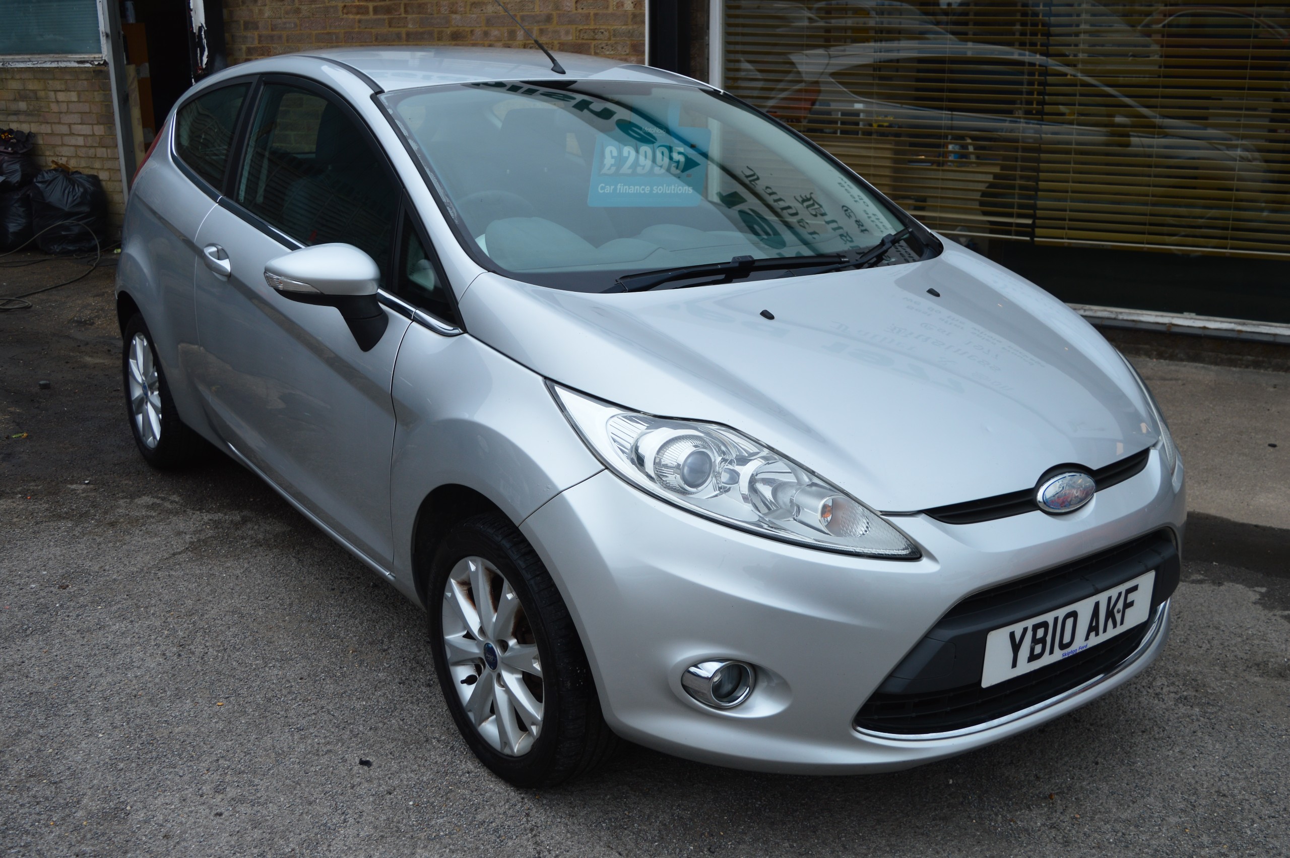 2010 FORD FIESTA for sale