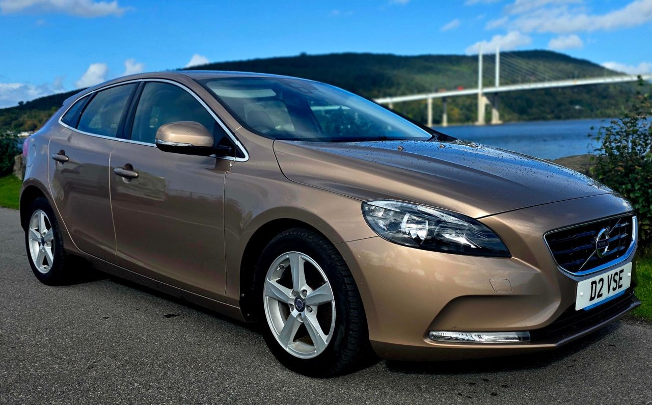 2014 VOLVO V40 for sale