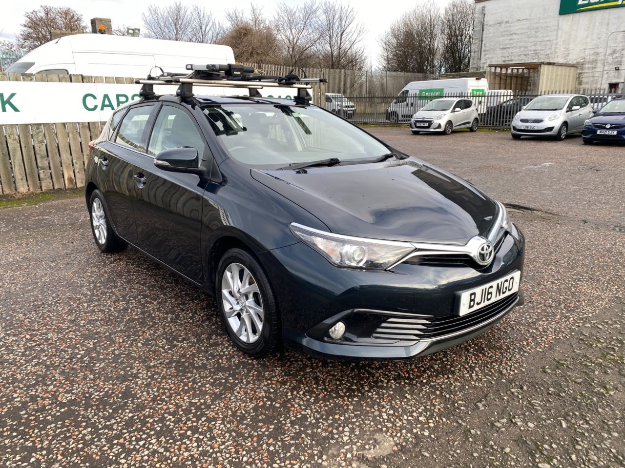 2016 TOYOTA AURIS for sale