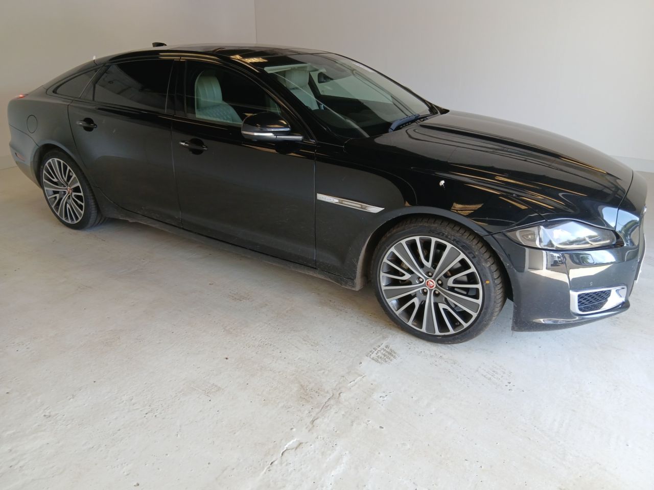 2017 JAGUAR XJ for sale