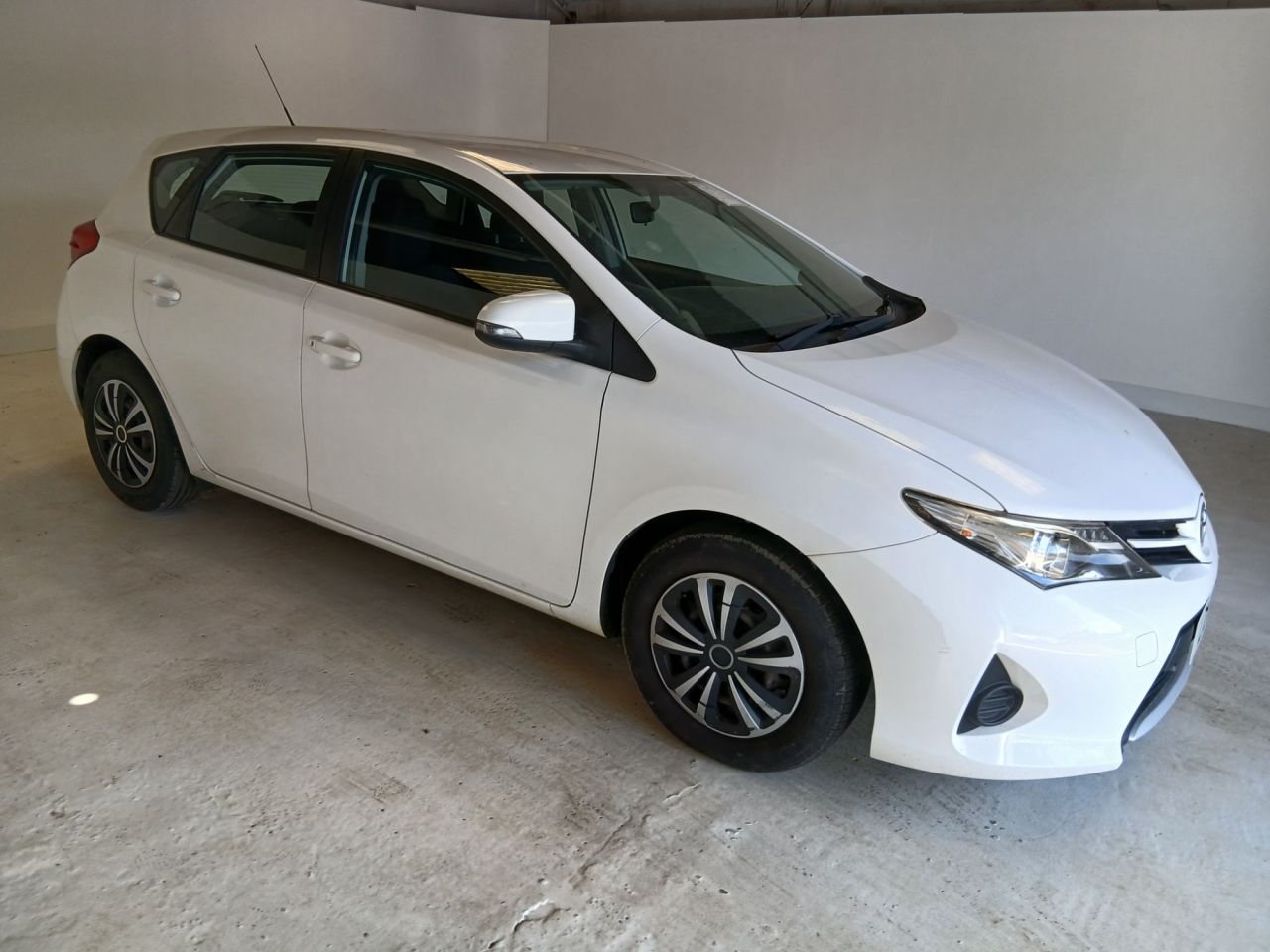 2013 TOYOTA AURIS for sale