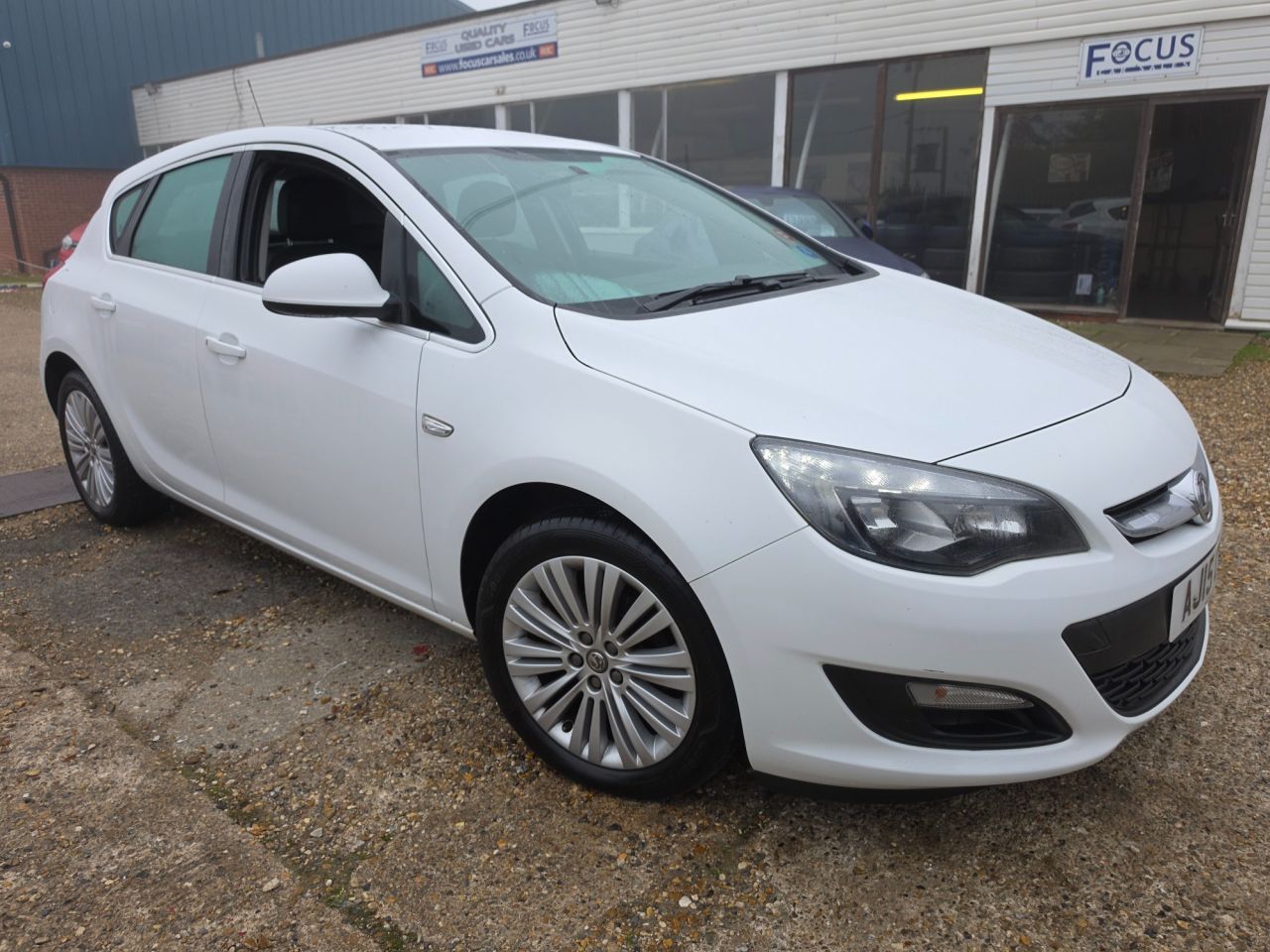 2015 VAUXHALL ASTRA for sale