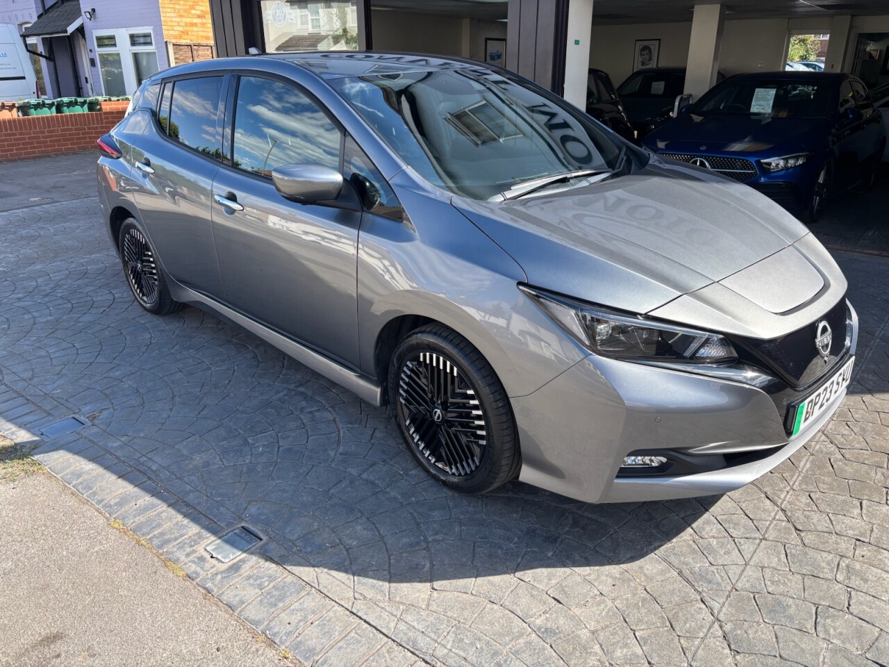 2023 NISSAN LEAF for sale