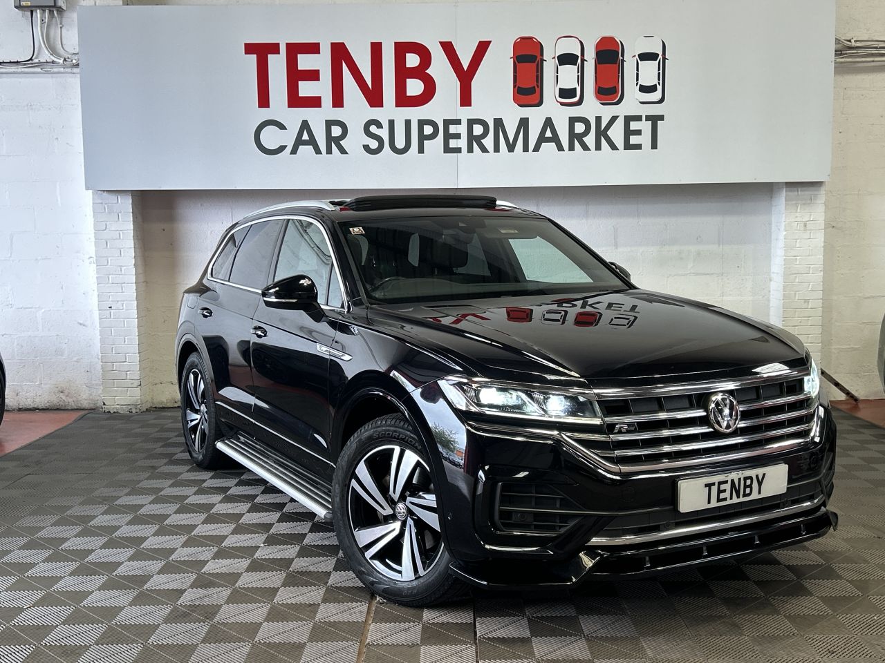 2018 VOLKSWAGEN TOUAREG for sale