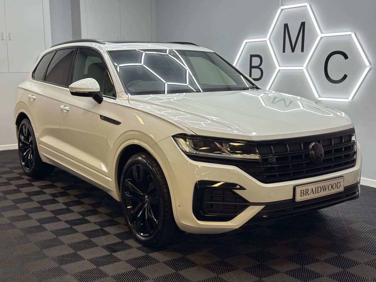 2023 VOLKSWAGEN TOUAREG for sale