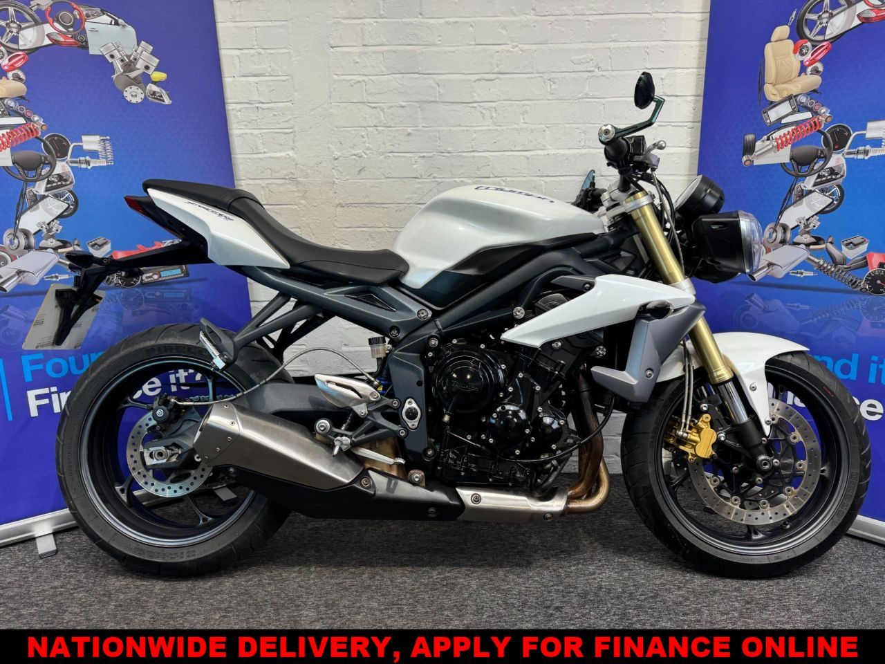 2014 TRIUMPH STREET TRIPLE 675 for sale