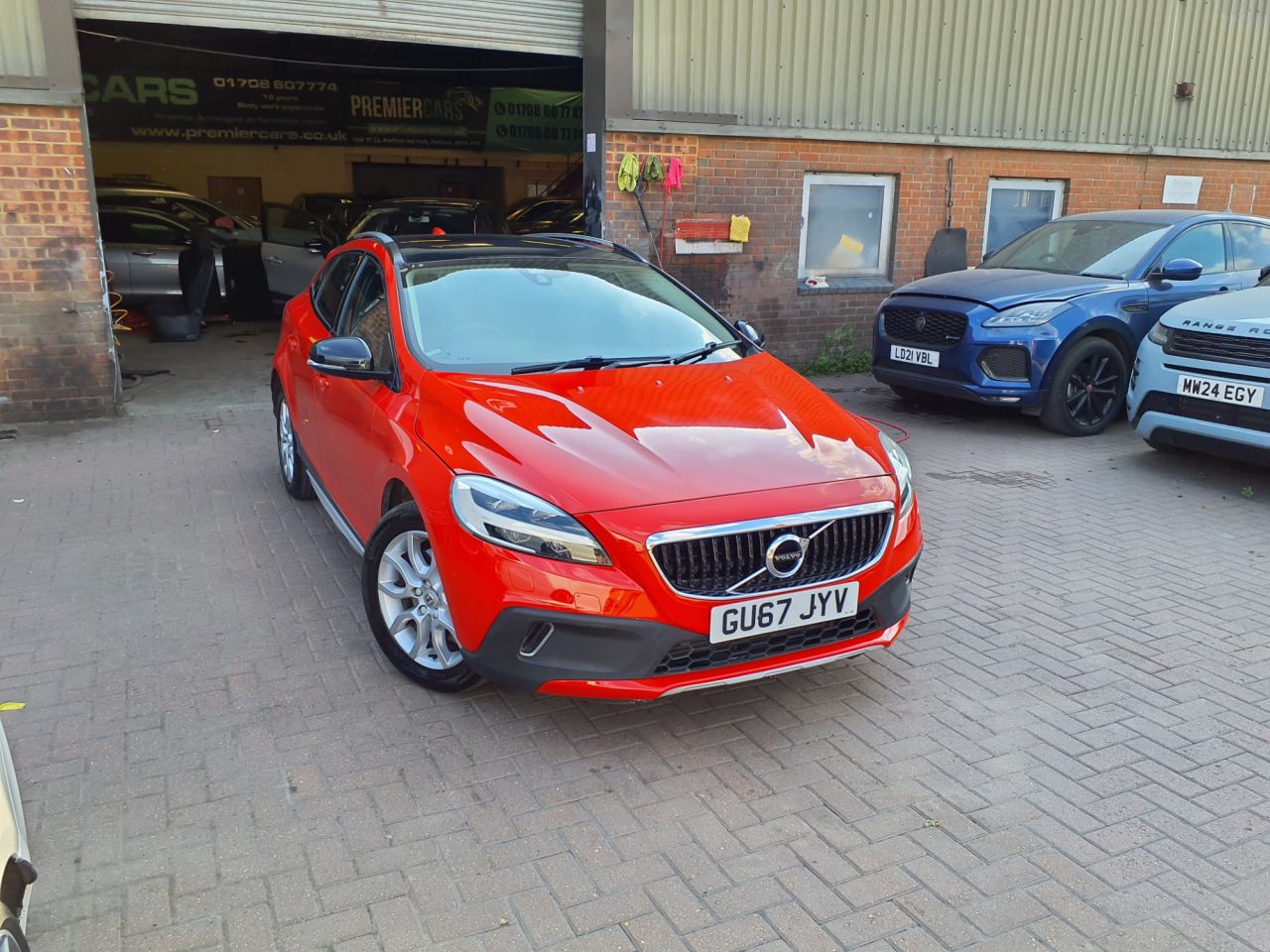 2017 VOLVO V40 CROSS COUNTRY for sale