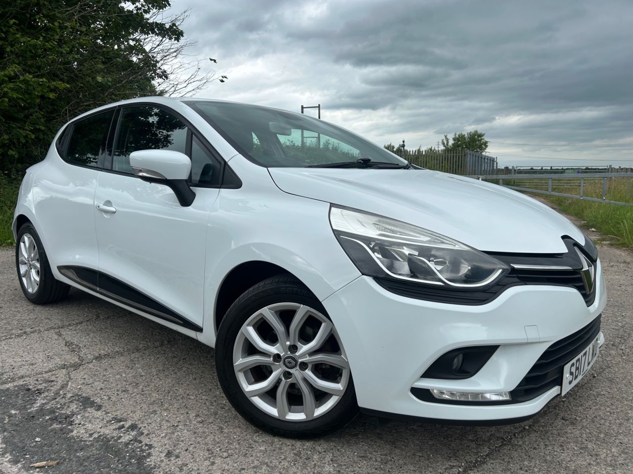 2017 RENAULT CLIO for sale