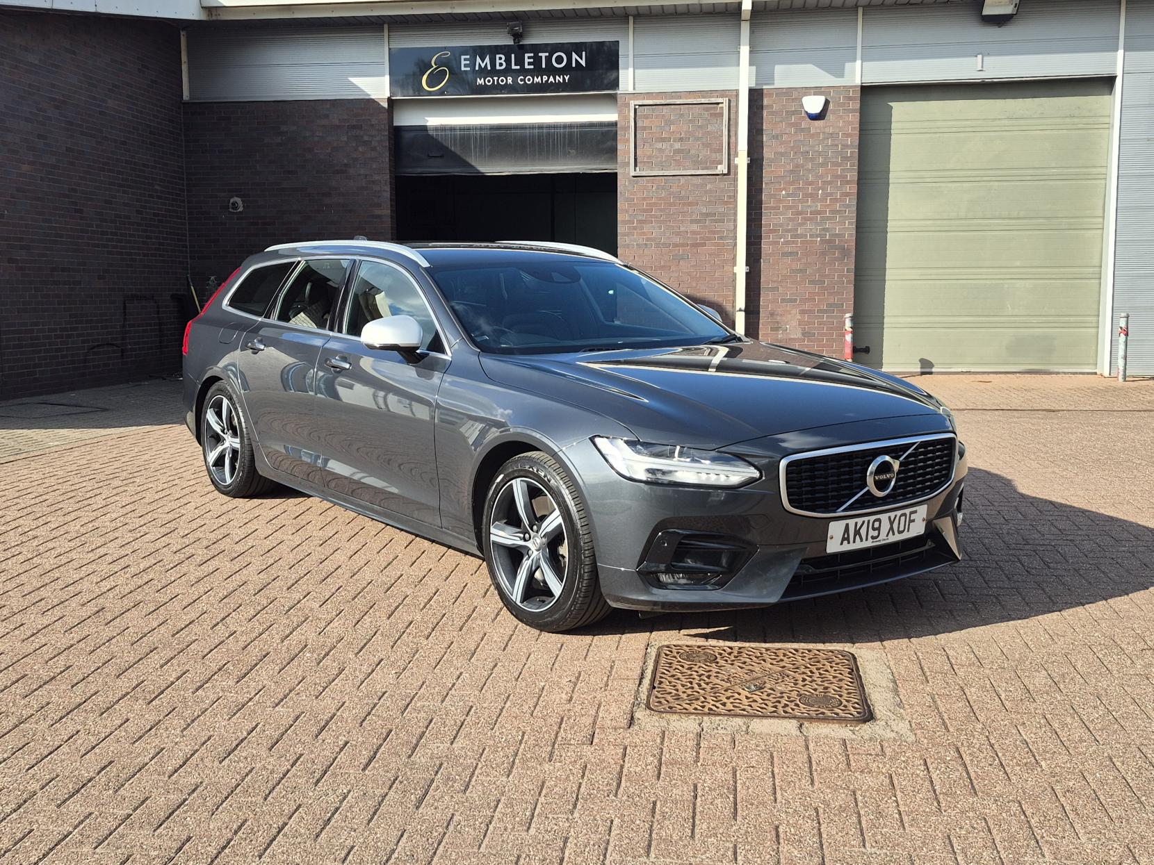 2019 VOLVO V90 for sale