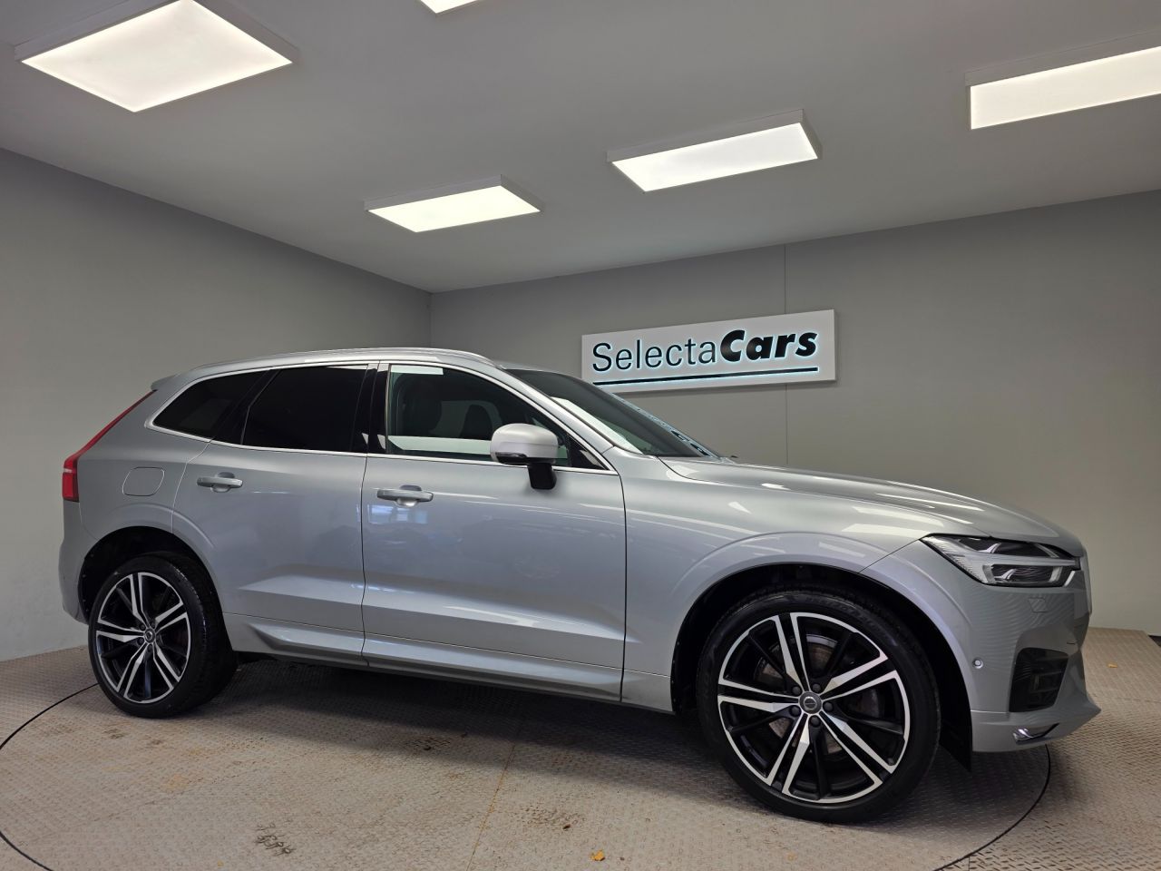 2017 VOLVO XC60 for sale