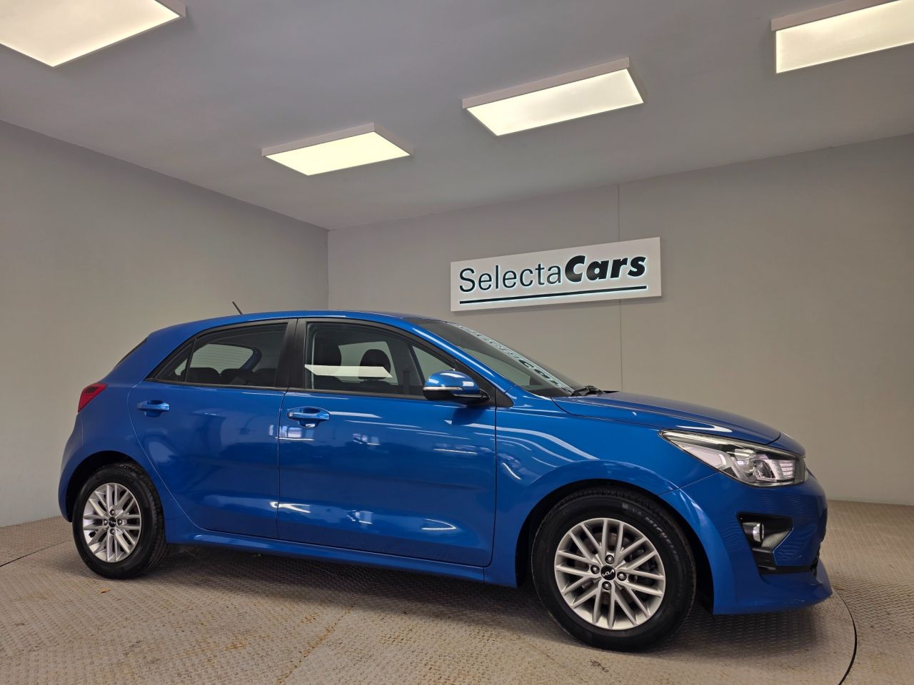 2023 KIA RIO for sale